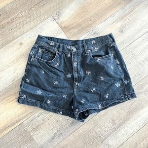 American Eagle High waist Black Shorts w/ Embroidered Flowers Size 12